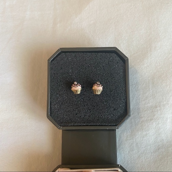 Juicy Couture Cupcake Earrings - Picture 3 of 5